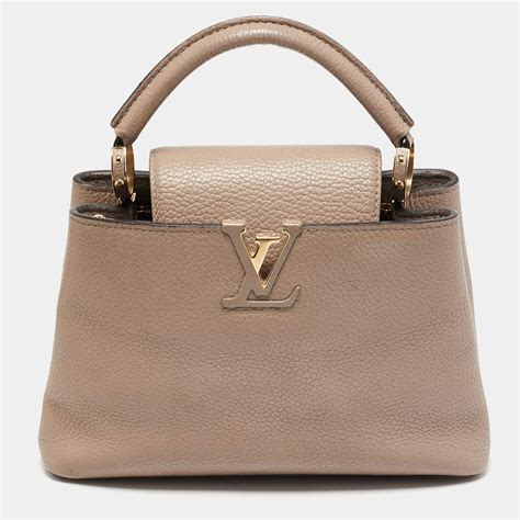 louis vuitton babouche|Capucines BB .